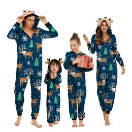 Family Christmas Matching Outfits Mother Father Kids 2023 Pajamas Set Baby Snowman Pumpkin Deer Print Sleepwear Xmas Look 240507