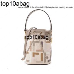 fendig Mini Bucket Bag Luxury Quality Women designerfashion123 Crossbody Handbag Denim Embroidery style Outdoor small capacity carry-on bag 038 fendidesigner