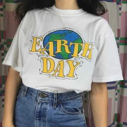 Women's T-Shirt Earth Day 90s Aesthetic Womens T-shirt Tumblr Fashion Strt Style Plus Size Summer Cotton Cute Top and Ts Fashion Top Y240509