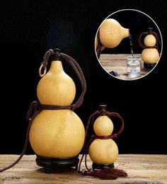 Natural Gourd Wu lou Home Decor Wall Ornaments Crafts Dried Gourd Water Bottle with Lid Hollow Calabash Desk Decor Drinks Holder H9808400