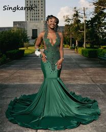 Sparkly Diamonds Dark Green Prom 2024 Sheer Neck Crystals Beads Rhinestone Party Dress Special Gown Robe