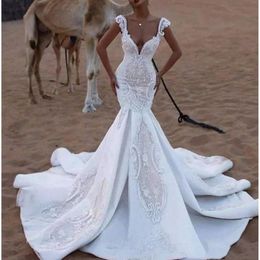 2022 Mermaid Wedding Dress Saudi Arabia Applique V Neck Lace Bridal Gowns Beach Sweep Train Backless Bling Long Dresses 277n