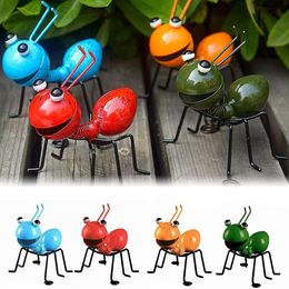 4 Pack Metal Decor Sculptures, 3D Ant Outdoor Garden Fence Statue, Hanging Wall Art Decorations Ornaments for Home Lawn Patio Balcony Yard