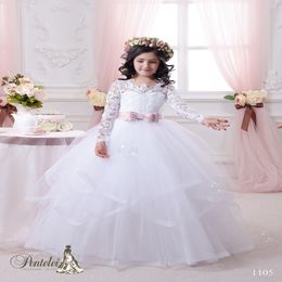2021 Ball Gown Flower Girls Dresses with Long Sleeves and Tiered Skirt Lace Appliqued Tulle Beautiful First Communion Gowns for Little 2517