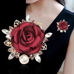 Brooches Alloy Imitation Pearl Niche Design Corsage Clothing Accessory Vintage Wedding Brooch Women Flower Korean Style