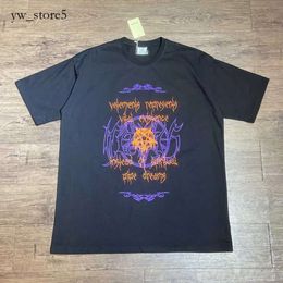 2024 Vetement Letter Printing The Devil Does Wear Vetements T-Shirts Men Women Casual Couple Streetwear O-Neck Cotton New VTM Top Tee ecb7