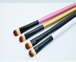 4 Colours Wood Handle Synthetic Hair Detail Eyeshadow Eyeliner Brush Professional Makeup Tool Eye shadow Brush BR0252186751