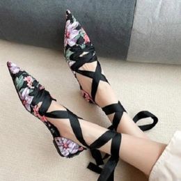 Casual Shoes Summer Fashion Shallow Pointed Toe Flats Women's Pumps Sandals Printing Ankle Strap Hollow Satin Dress Sandal Mules