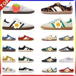 Designer Shoes Man Woman Sneakers Cloud White Core Black Gum Navy Cardboard Silver Wales Bonner Pony Leopard Vegan OG Sand Strata Sporty and rich Trainers