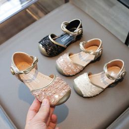 Sandals 204 Summer New for Girls Korean Edition Childrens Shoes Sequins Anti slip Fashion Dance Princess H240510
