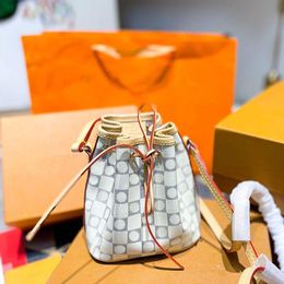 10A Fashion Mini Bucket Bag Cheque Purse Bags Bag High Classic Crossbody Print White Letter Clutch Purse Discoloured Pattern String Handb Aruw