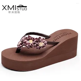 Slippers Summer Beach Thick Bottom Flip Flops PU High Heel Daisy Flowers Footwear Shoes Flop Female Muffin Cake