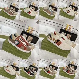 mens designer shoes bee 2024 High Quality Cartoon Ace Leather Snake Embroidery White, Green Red Stripes Classic Men's and Women's Casual outdoor sneakers