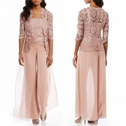 Cheap Pink Mother Of The Bride Pant Suits With Jacket Chiffon Lace Beach Wedding Guest Mothers Groom Dress Formal Outfit Garment Wear 244g