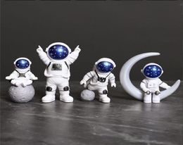 1pc Resin Figure Statue Figurine Spaceman Sculpture Eonal Toys Desktop Home Decoration Astronaut Model Kids Gift 2206223418905