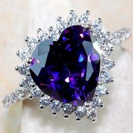 Cluster Rings Love Heart Crystal Ring Purple Rhinestone Bezel Setting Full Around Micro Zircon Embellish For Woman Wedding Engagement