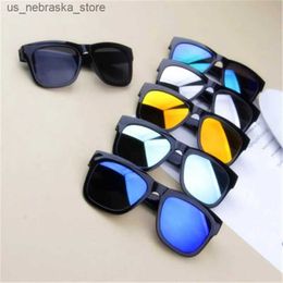Sunglasses Childrens 2023 New Fashion Square Boys and Girls Glasses Baby Travel 6 Colours Available UV400 Q240410