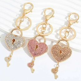 Keychains Lanyards 1PC Rhinestone Heart Lock Keychain with Key Sparkling Keyring Decoration for Bag Handbags Backpack Best Gifts J240509