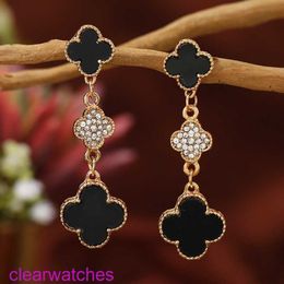 Elegant and noble master design earrings Popular New Fashion Versatile Valentine's Day Earrings Personalised Simple Exquisite with common vanly