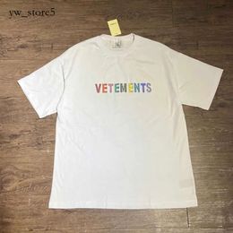 2024 Vetement Letter Printing The Devil Does Wear Vetements T-Shirts Men Women Casual Couple Streetwear O-Neck Cotton New VTM Top Tee 67fc