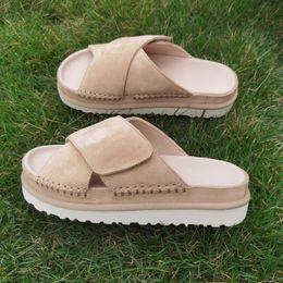 Sandalen Goldenstar Hi Slides Schwarze Beige Pantoffeln Clogs Golden Star Beach Sandal Cross Slides Frauen Männer Tazz Tasman Herbst Senf Samen Kastanien Sommerschuhe