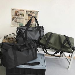Designer Fitness Travel Tote Unisex Fashionable LargeCapacity Bags Men Simple Black Sports Womens Shoulder Bag 240509