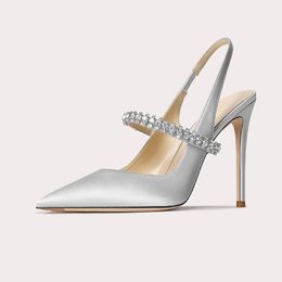 Frete grátis 2024 Sandálias de cetim de couro novas 10cm de 8cm de 6cm de altura de salto de altura Pillage Pillage Diamond Party Wedding American Europe Band Band Size 32-45