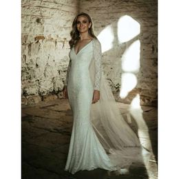 Plunging V Neck Bohemian Mermaid Dresses 2018 Zipper Back Long Sleeve Fitted Lace Bridal Garden Boho Wedding Gowns Sweep Train 0510