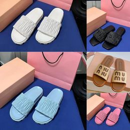 Designer luxury womens Summer Flat Sliders outdoors Rubber Waterproof Black Woven flops slip-on travel beach Rubber black pool sandals