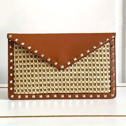 Envelope Bag Women Clutch Designer Clutch Bag Woven Bag Hollowing Out Fashion Multi Pochette Lafite Grass with Cowhide Leather High Quality Lady Handbag Purse