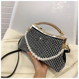 Ladies Clutch Bright Diamond Pearl Chain Evening Bag Mini Diagonal Fashion Luxury Satchel One Shoulder Tote Party 240509