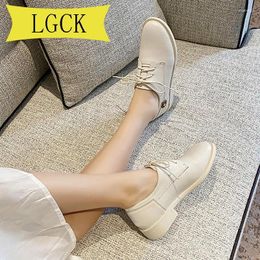 Casual Shoes Plus Size 34-40 Women Oxford Flats Autumn Spring Brogue Leather Woman White Black Office Female Lace-Up Ladies