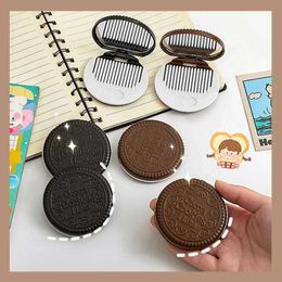 Compact Mirrors Cookie Makeup Mirror Mini Chocolate with Comb Cute Portable Travel Beauty Tool Dark Coffee Q240509