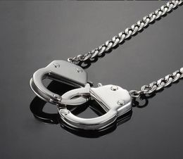 Pendant Necklaces Chian Handcuffs Necklace Mens Stainless Steel Long Gifts For Male Accessories Personality Hip Hop Rock Whole7633670