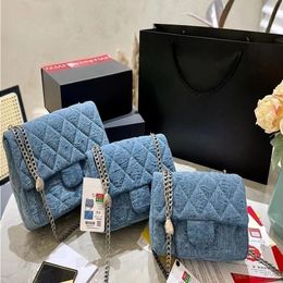Luxurys Handbags Mini Flap Handbag Bag Shoulder Bag Rose Blue Denim Canvas Love Heart Adjustment Silver Chain Strap Shoulder Back Desig Rnmm