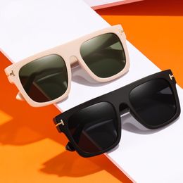 New elegant fashion big frame Sunglasses Men Women T type rivet trim casual men's sunglasses hot selling 235m