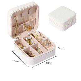3Pcs Gift Wrap Personalised Jewellery Travel Box Organiser with Birth Flower and Name Bridesmaid Gifts Birthday Gifts for Girls and Women