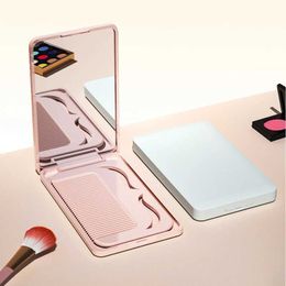 Compact Mirrors Mini Mirror Comb Set Solid Colour Fashion Portable Folding Makeup Girl Gift Tool with Travel Q240509