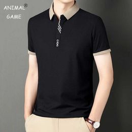 Men's Polos Summer mens short Sved polo sweater with a flip collar casual top classic solid Colour mens basic V-neck lightweight top Y240510BOFE