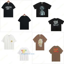 Luxury Designer Shirts Mens T Shirt Tshirts Hand Drawn Doodle Clothes Graphic Tee Oversized Women Trendy Outfit Tops