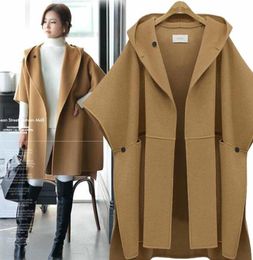 Elegant Winter Woolen Cape Coat Women039s Bat Sleeve Wool Jackets Casual Split Streetwear Hooded Luxury Overcoat Plus Size LJ208205327