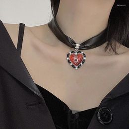 Pendant Necklaces European And American Love Versatile Necklace With Peach Heart Pearl Collar Chain Cool Style Leather Short