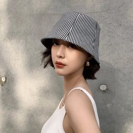 Fashion Designer Style Plaid Women Cotton Bucket Hat Summer Travel Vacation Sun Hat 240510