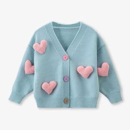 Kurtka swetra z dziewcząt pullover 3D Love Knitt Cardigan Kurtka jesień i zimowe dziewczęta odzież Koreańskie ubranie dla dzieci 2-8YL2405