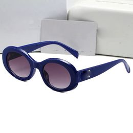 Piccoli occhiali da sole di lusso UV 400 Protezione per uomini e donne Designer di cornici in metallo Donna Donna