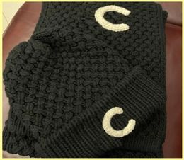 women knit Cashmere Scarf Beanie Sets Luxurys Designers Caps Hats Mens Women Fitted Hats Casquette brands scarfs8262365