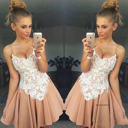 2019 Sexy A-Line HomeComing Spaghetti Sweethearty Sweveless Lace Mini Shipper Back Party Party Tail Dresses 56 0510