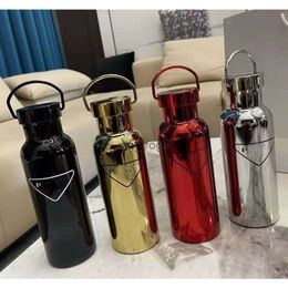 2024SS Designer portable vacuum sports water bottle 304 stainless steel insulated cup with handle classic printed car water cup 4 colors