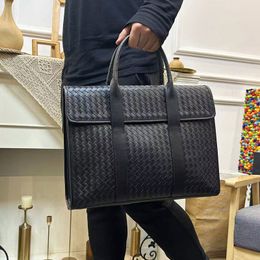 Men's Leather Briefcase Fashion Laptop Bag High-End Luxury Brand Woven Bag Large Capacity Minimalist Business Style