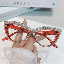 Sunglasses Luxury Diamond Cat Eye Women Brand Designer Rhinestone Pearl Triangle Sun Glasses Bling Party UV400 Shade Eyewear